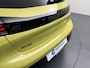Peugeot 208 | Demo Deal | 1.2 Hybrid 110 e-DCS6 Business | Automatische verlichting | Elektrische parkeerrem | Extra getinte achterste zijruiten en achterruit