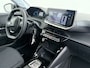 Peugeot 208 | Demo Deal | 1.2 Hybrid 110 e-DCS6 Business | Automatische verlichting | Elektrische parkeerrem | Extra getinte achterste zijruiten en achterruit
