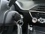 Peugeot 208 | Demo Deal | 1.2 Hybrid 110 e-DCS6 Business | Automatische verlichting | Elektrische parkeerrem | Extra getinte achterste zijruiten en achterruit