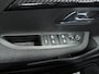 Peugeot 208 | Demo Deal | 1.2 Hybrid 110 e-DCS6 Business | Automatische verlichting | Elektrische parkeerrem | Extra getinte achterste zijruiten en achterruit