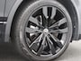 Volkswagen Tiguan 1.4 TSI eHybrid R-Line Business 245PK DSG SOH 92%, Panoramadak, Trekhaak, Black Style, 360gr. Camera, 20" LM Velgen, DCC, Leder, Memorystoel, Head-Up Display, Matrix LED Verlichting