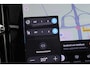 Volvo XC40 B4 Plus Dark | Panoramadak | Trekhaak | Verwarmbare voorstoelen, stuurwiel en voorruit | Premium audio by Harman Kardon | Apple carplay/Anrdoid auto | Adaptieve cruise control