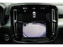 Volvo XC40 B4 Plus Dark | Panoramadak | Trekhaak | Verwarmbare voorstoelen, stuurwiel en voorruit | Premium audio by Harman Kardon | Apple carplay/Anrdoid auto | Adaptieve cruise control