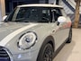 MINI Cooper 3-Deurs 1.5 Serious Business NAP | Nardo grey/White | Navigatie | LED | Stoelverwarming