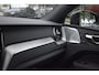 Volvo XC60 T8 Plug-in hybrid AWD Ultra Black Edition | Luchtvering | HUD | Massage seats | Stoel verkoeling | Bower & Wilkens |
