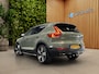 Volvo XC40 1.5 T4 Plug-in hybrid Plus Dark | Trekhaak | 20" Velgen | Harman/Kardon | Memory | Pilot Assist