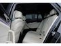 BMW 5-Serie Touring 520i High Executive | M-PAKKET | PANO | CAMERA |