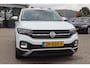 Volkswagen T-Cross 1.0 TSI Life | Cruise control adaptief | Lane assist | Dode hoek assist | Trekhaak afneembaar