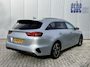 Kia Ceed Sportswagon 1.0 T-GDi ExecutiveLine Panoramadak Camera JBL Audio Stoelverwarming Stuurverwarming Parkeersensoren Extra getint Glas Navigatie Carplay Android Auto 17 Inch Velgen NL Auto