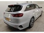 Kia Ceed Sportswagon 1.0 T-GDi ExecutiveLine Panoramadak Camera JBL Audio Stoelverwarming Stuurverwarming Parkeersensoren Extra getint Glas Navigatie Carplay Android Auto 17 Inch Velgen NL Auto