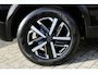 Peugeot 2008 1.2 Hybrid 136 Style | Airco | Parkeersensoren achter | LED Koplampen | Cruise control | DAB |