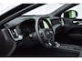 Volvo XC60 2.0 T6 Plug-in hybrid AWD Ultra Black Edition | Pano-dak | Harman/Kardon | Massage |