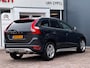 Volvo XC60 2.0 T5 R-Design | 240 PK | Trekhaak | Leder | NL-Auto | Elek. Achterklep | PDC voor + Achter |