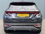Hyundai Tucson 1.6 T-GDI 265pk PHEV Comfort Smart 4WD | Climate | Camera | Carplay | Keyless | Navigatie | Full - Led | Elek. Klep | Winterpakket | 19" Lichtmetaal | Digitale Cockpit | Parkeer Assistent | Adapt. Cruisecontrol | 1e Eigenaar
