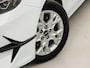 Kia Ceed 1.0 T-GDi DynamicPlusLine (APPLE CARPLAY, GROOT NAVI, STUUR/STOELVERWARMING, CAMERA, SPORTSTOELEN, TREKHAAK, GETINT GLAS, KEYLESS, NIEUWSTAAT)