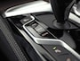BMW 5-Serie 520i M Sport High Executive 184Pk Automaat (GROOT NAVI, M PAKKET, 360 CAMERA, MEMORY SEATS, HARMAN/KARDON, STUUR/STOELVERWARMING, LUXE LEDER, HEAD-UP DISPLAY, GETINT GLAS, NIEUWSTAAT)