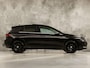 Volkswagen Golf 1.5 TSI Sport (PANORAMADAK, BLACK PACK, APPLE CARPLAY, GROOT NAVI, CAMERA, MEMORY SEAT, STOELVERWARMING, ALCANTARA, GETINT GLAS, TREKHAAK, NIEUWSTAAT)