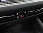 Volkswagen Golf 1.5 TSI Sport (PANORAMADAK, BLACK PACK, APPLE CARPLAY, GROOT NAVI, CAMERA, MEMORY SEAT, STOELVERWARMING, ALCANTARA, GETINT GLAS, TREKHAAK, NIEUWSTAAT)