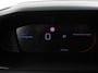 Peugeot 2008 1.2 Allure 136pk Hybrid Automaat Camera 360 Climate control Cruise control Adaptive Stoelverwarming Parkeersensoren Navigatie Apple Carplay/ Android Auto Lichtmetalen velgen Led