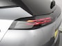 Peugeot 2008 1.2 Allure 136pk Hybrid Automaat Camera 360 Climate control Cruise control Adaptive Stoelverwarming Parkeersensoren Navigatie Apple Carplay/ Android Auto Lichtmetalen velgen Led