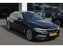 BMW 5-Serie 520i Luxury | Opendak | Head Up | Comfortstoelen | Adaptive Cruise | Stuur en stoelverw | Elektrische achterklep |