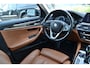 BMW 5-Serie 520i Luxury | Opendak | Head Up | Comfortstoelen | Adaptive Cruise | Stuur en stoelverw | Elektrische achterklep |