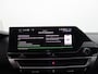 Citroën C4 X 1.2 Puretech Shine afnb Trekhaak, Apple Carplay/Android Auto, Cruise control adaptief, keyless entry/start, Parkeersensor voor/achter, Achteruitrijcamera Een luxe en stijlvolle sedan met een hoog comfortniveau en een ruim interieur. De krachtige en zuinige 1.2 PureTech-motor zorgt voor een soepele rijervaring, terwijl de rijke Shine-uitvoering