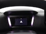 Citroën C4 X 1.2 Puretech Shine afnb Trekhaak, Apple Carplay/Android Auto, Cruise control adaptief, keyless entry/start, Parkeersensor voor/achter, Achteruitrijcamera Een luxe en stijlvolle sedan met een hoog comfortniveau en een ruim interieur. De krachtige en zuinige 1.2 PureTech-motor zorgt voor een soepele rijervaring, terwijl de rijke Shine-uitvoering