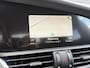 Alfa Romeo Giulia 2.0T Super | Dealer Onderhouden | All Season Banden |  Lane Assist | Dode Hoek Detectie | Cruise Control | Bluetooth | DAB | Parkeersensoren Voor en Achter | Parkeercamera |