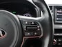 Kia Sportage 1.6 T-GDI GT-Line Bluetooth, Cruise control, Parkeersensor voor/achter, Rijstrooksensor, Winterpakket, Keyless entry Een ruime en luxe SUV met een sportieve uitstraling. Het interieur biedt veel comfort en ruimte, waardoor zowel korte als lange ritten prettig zijn. Dankzij de rijke GT-Line uitvoering is dez