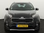 Kia Sportage 1.6 T-GDI GT-Line Bluetooth, Cruise control, Parkeersensor voor/achter, Rijstrooksensor, Winterpakket, Keyless entry Een ruime en luxe SUV met een sportieve uitstraling. Het interieur biedt veel comfort en ruimte, waardoor zowel korte als lange ritten prettig zijn. Dankzij de rijke GT-Line uitvoering is dez