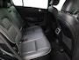 Kia Sportage 1.6 T-GDI GT-Line Bluetooth, Cruise control, Parkeersensor voor/achter, Rijstrooksensor, Winterpakket, Keyless entry Een ruime en luxe SUV met een sportieve uitstraling. Het interieur biedt veel comfort en ruimte, waardoor zowel korte als lange ritten prettig zijn. Dankzij de rijke GT-Line uitvoering is dez