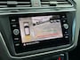 Volkswagen Tiguan 1.4 TSI eHybrid R-Line Business+ | HUD | Leer | Trekhaak