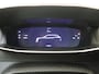 Peugeot 2008 1.2 Hybrid 145 GT | 360 Camera | Wireless Carplay | Navigatie | Climate Control | Keyless entry