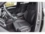 Audi Q5 50 TFSI e S-line | Luchtvering | Pano | Leer | Quantum Grijs