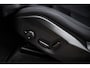 Volvo XC60 2.0 T6 Plug-in hybrid AWD Ultra Dark | SOH 100% | Panoramadak | Luchtvering | Trekhaak | Head-Up Display | 360° Camera | Harman/Kardon Audio | Sportstoelen | Lichtmetalen Velgen 20 inch | Elektrische Achterklep | Parkeersensoren