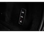 Volvo XC60 2.0 T6 Plug-in hybrid AWD Ultra Dark | SOH 100% | Panoramadak | Luchtvering | Trekhaak | Head-Up Display | 360° Camera | Harman/Kardon Audio | Sportstoelen | Lichtmetalen Velgen 20 inch | Elektrische Achterklep | Parkeersensoren