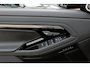 Land Rover Range Rover Evoque 2.0 D200 AWD R-Dynamic HSE / Panoramadak / Camera / Head-up / Meridian / Luxe Leder / 20'' / Keyless / CarPlay / Stuur+Stoelverwarming / Dodehoek / DAB / ACC