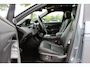 Land Rover Range Rover Evoque 2.0 D200 AWD R-Dynamic HSE / Panoramadak / Camera / Head-up / Meridian / Luxe Leder / 20'' / Keyless / CarPlay / Stuur+Stoelverwarming / Dodehoek / DAB / ACC