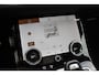 Land Rover Range Rover Evoque 2.0 D200 AWD R-Dynamic HSE / Panoramadak / Camera / Head-up / Meridian / Luxe Leder / 20'' / Keyless / CarPlay / Stuur+Stoelverwarming / Dodehoek / DAB / ACC