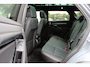 Land Rover Range Rover Evoque 2.0 D200 AWD R-Dynamic HSE / Panoramadak / Camera / Head-up / Meridian / Luxe Leder / 20'' / Keyless / CarPlay / Stuur+Stoelverwarming / Dodehoek / DAB / ACC