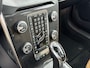 Volvo V40 Cross Country T3 Polar+ Luxury | 1E EIGENAAR | 18" Allseason | Exterior Styling Pack | Leder | Panoramadak | Parkeercamera | Keyless | Parkeerverwarming | Stoelverwarming | PDC V+A