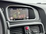 Volvo V40 Cross Country T3 Polar+ Luxury | 1E EIGENAAR | 18" Allseason | Exterior Styling Pack | Leder | Panoramadak | Parkeercamera | Keyless | Parkeerverwarming | Stoelverwarming | PDC V+A