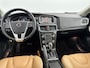 Volvo V40 Cross Country T3 Polar+ Luxury | 1E EIGENAAR | 18" Allseason | Exterior Styling Pack | Leder | Panoramadak | Parkeercamera | Keyless | Parkeerverwarming | Stoelverwarming | PDC V+A
