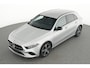 Mercedes-Benz A-klasse 250 e Plug-In Hybride Night Pakket | 18 Inch Velgen | Ledkoplampen | Memory stoelen | Stoelverwarming | Sfeerverlichting. Inclusief 24 maanden MB Certified garantie voor Europa.