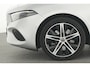 Mercedes-Benz A-klasse 250 e Plug-In Hybride Night Pakket | 18 Inch Velgen | Ledkoplampen | Memory stoelen | Stoelverwarming | Sfeerverlichting. Inclusief 24 maanden MB Certified garantie voor Europa.