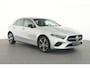 Mercedes-Benz A-klasse 250 e Plug-In Hybride Night Pakket | 18 Inch Velgen | Ledkoplampen | Memory stoelen | Stoelverwarming | Sfeerverlichting. Inclusief 24 maanden MB Certified garantie voor Europa.