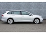 Volkswagen Golf Variant 1.0 TSI Life | Parkeersensoren | Climate Control | LED Koplampen | Cruise Control Adaptief | Navigatie Discover Media | Apple Carplay | Android Auto | Digital Cockpit Pro | Lichtmetalen Velgen