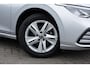 Volkswagen Golf Variant 1.0 TSI Life | Parkeersensoren | Climate Control | LED Koplampen | Cruise Control Adaptief | Navigatie Discover Media | Apple Carplay | Android Auto | Digital Cockpit Pro | Lichtmetalen Velgen