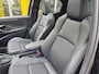 Toyota Yaris 1.5 Hybrid Executive Bi-Tone Pano All-in prijs!